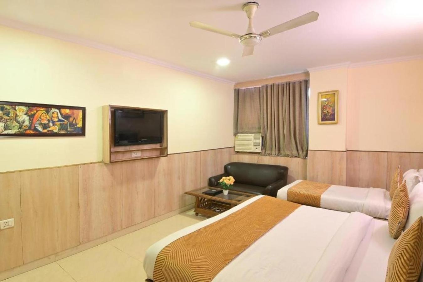 Hotel Castle Blue Neu-Delhi Exterior foto