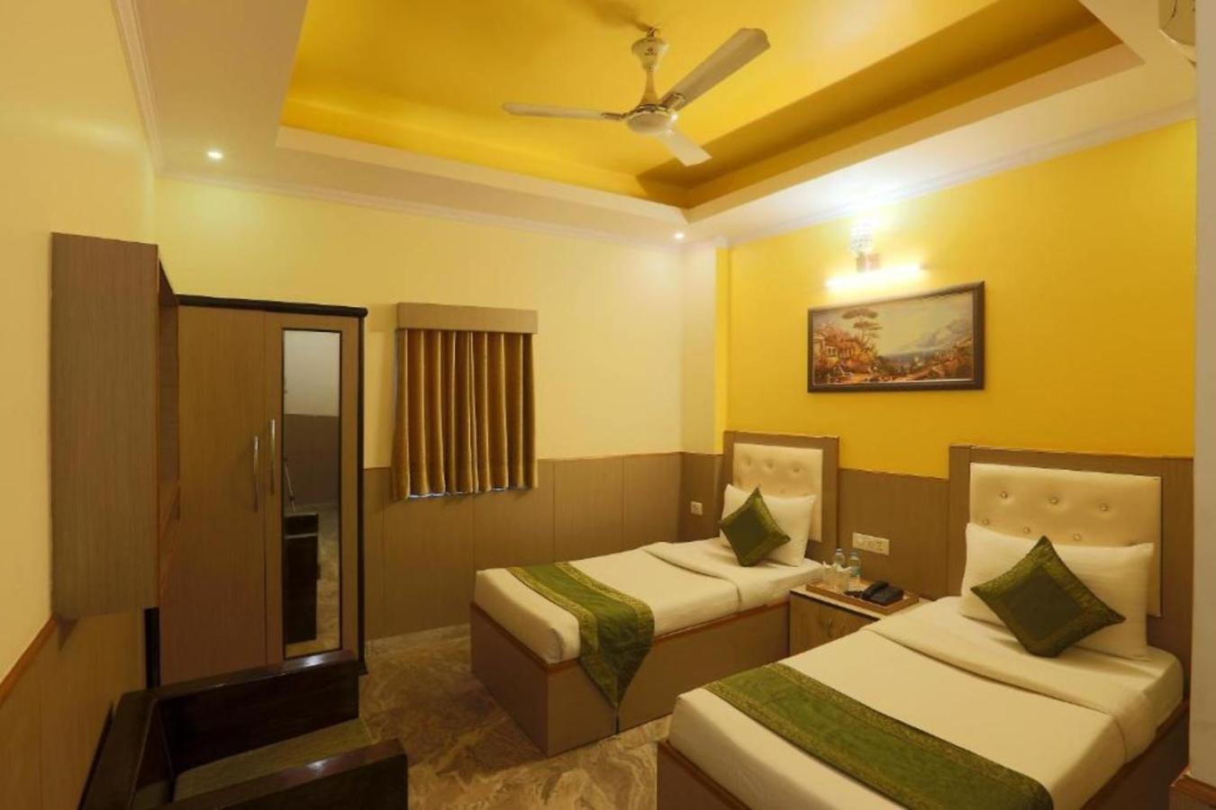 Hotel Castle Blue Neu-Delhi Exterior foto
