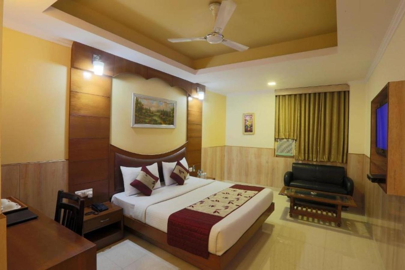 Hotel Castle Blue Neu-Delhi Exterior foto