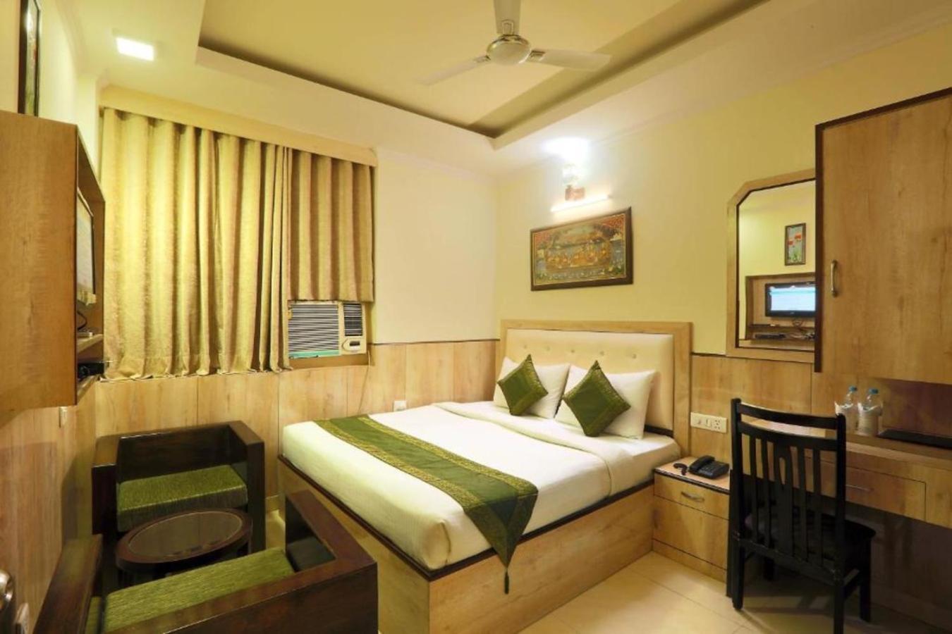 Hotel Castle Blue Neu-Delhi Exterior foto