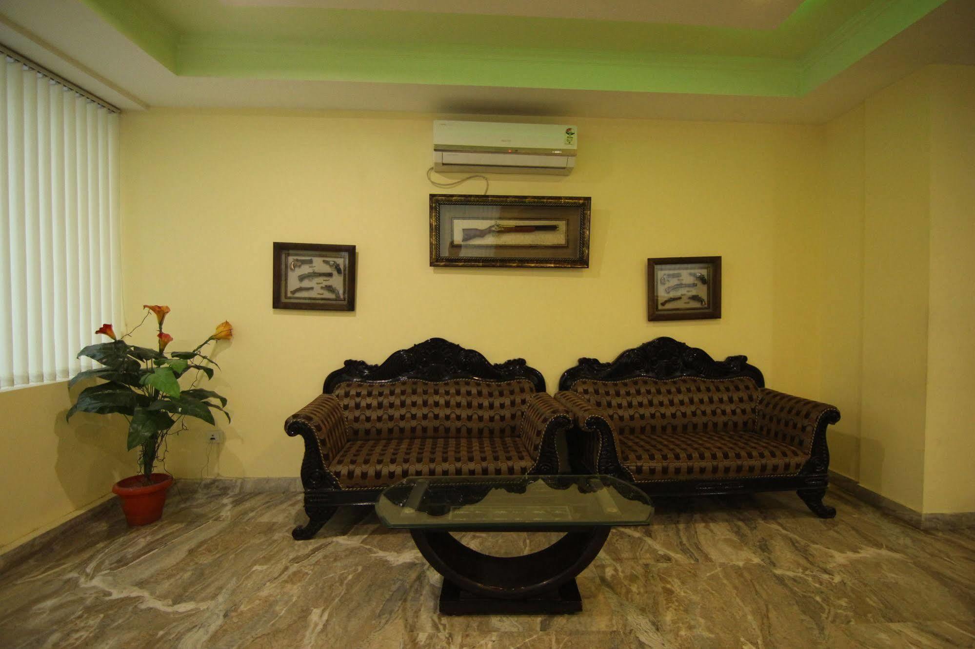 Hotel Castle Blue Neu-Delhi Exterior foto